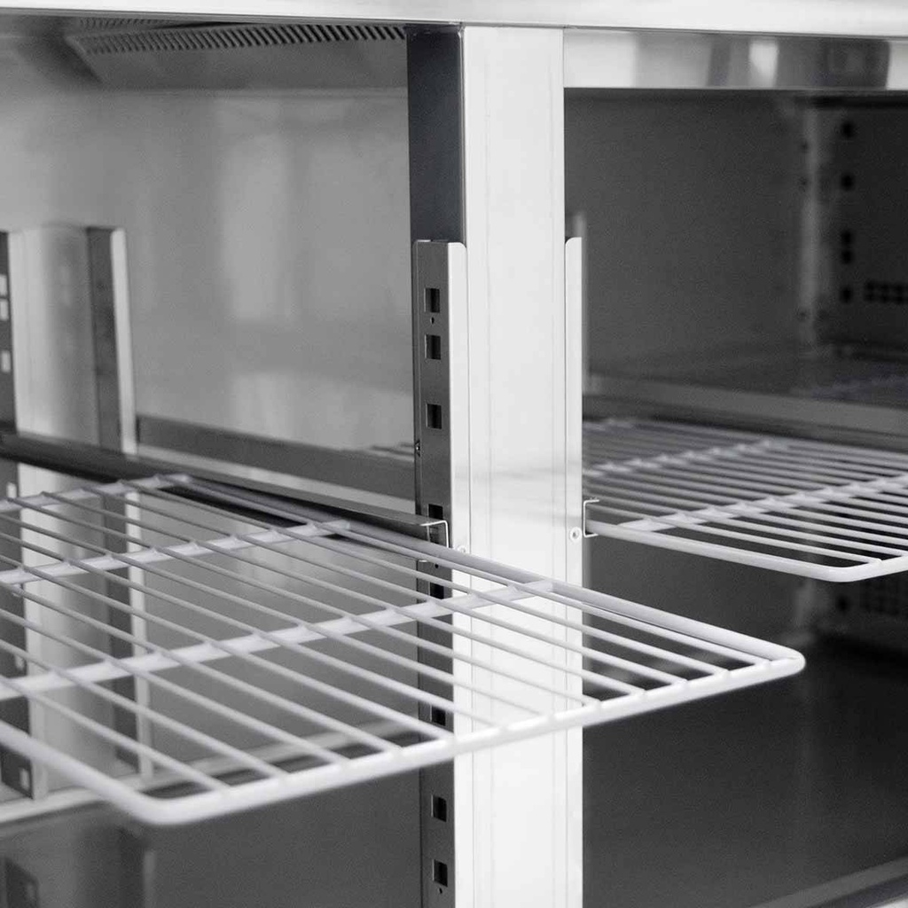 Kühltisch / 4-türig - Monoblock, 2230 x 700 mm