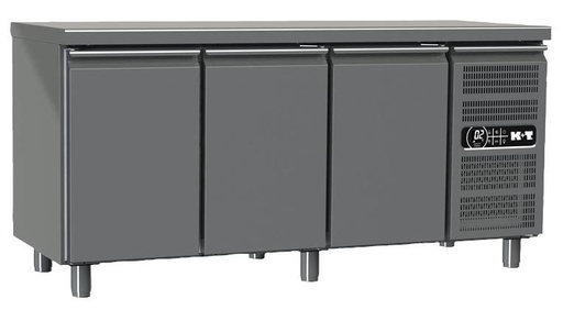 K+T Kühltisch EN 600 x 400, Korpushöhe 700 mm, abgekantete Arbeitsplatte, 3 Abteile, steckerfertig